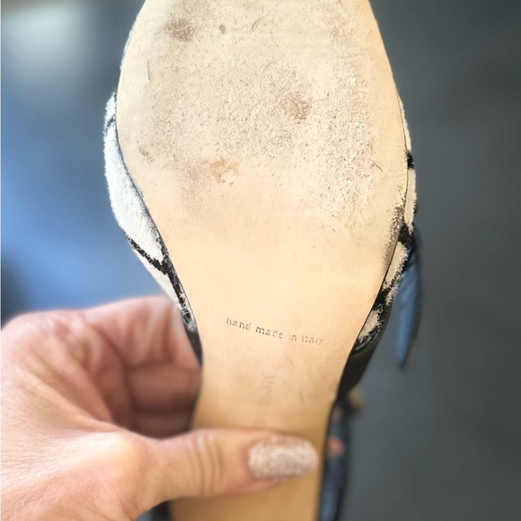 Manolo Blahnik pony hair pumps 8.5 - Picture 9 of 9